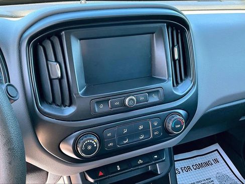 Used 2018 Chevrolet Colorado W/T RWD image 6