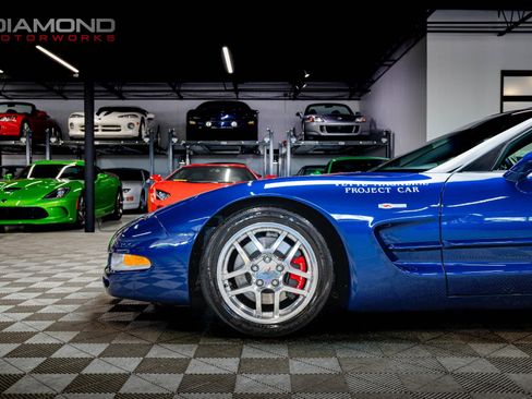 Used 2004 Chevrolet Corvette Z06 w/ Z06 Preferred Equipment Group RWD image 5