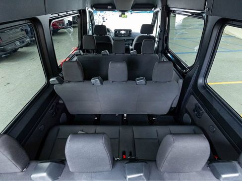 Used 2024 Mercedes-Benz Sprinter 2500 image 26