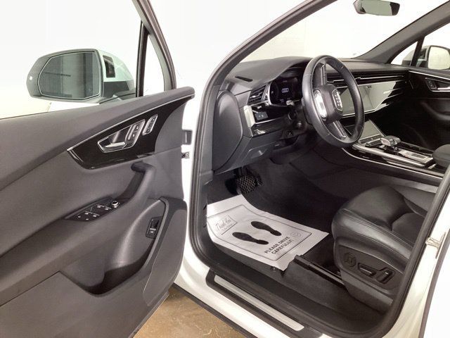 Used 2021 Audi Q7 3.0T Premium w/ Convenience Package AWD/4WD image 9