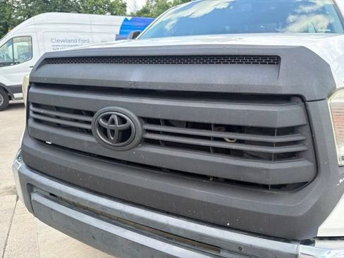 Used 2017 Toyota Tundra SR5 w/ SR5 Upgrade Package AWD/4WD image 35