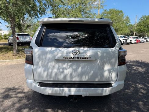 Used 2024 Toyota 4Runner SR5 RWD image 5