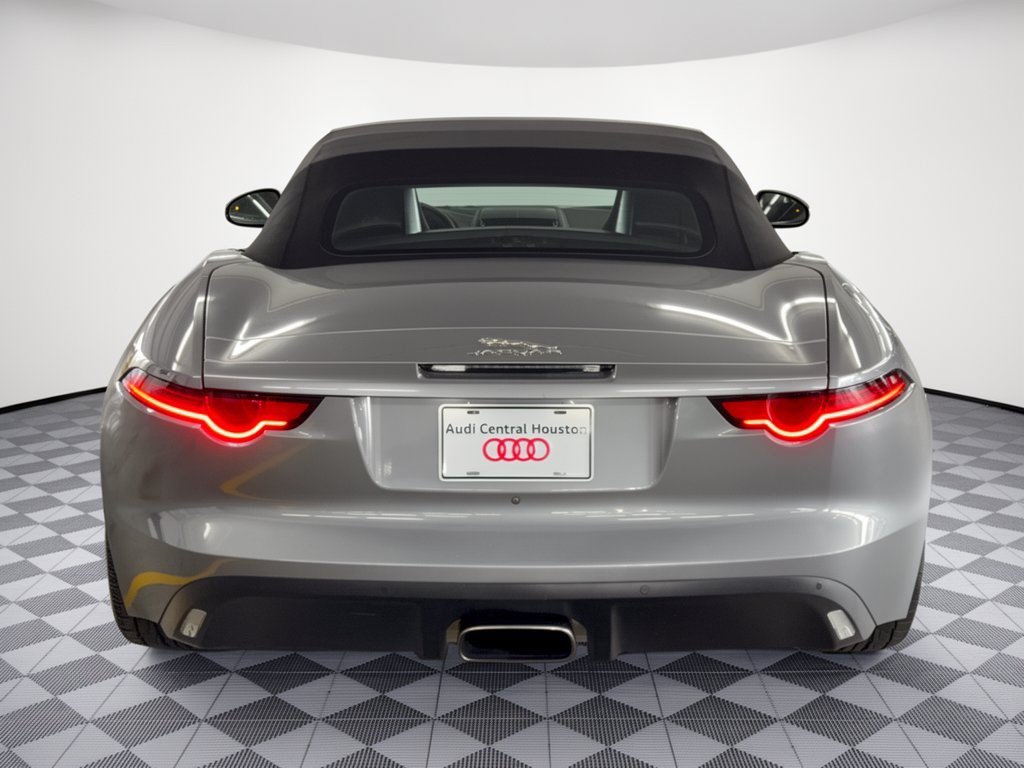 Used 2020 Jaguar F-TYPE Convertible RWD image 11