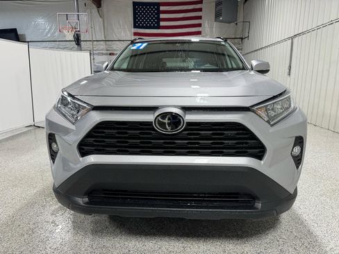 Used 2021 Toyota RAV4 XLE w/ Convenience Package image 3