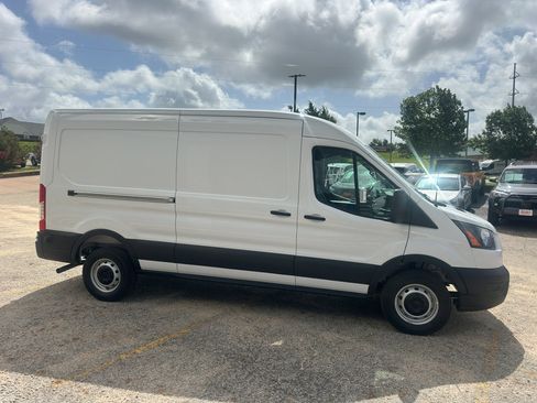 New 2025 Ford Transit 250 148 Medium Roof w/ Load Area Protection Package image 4