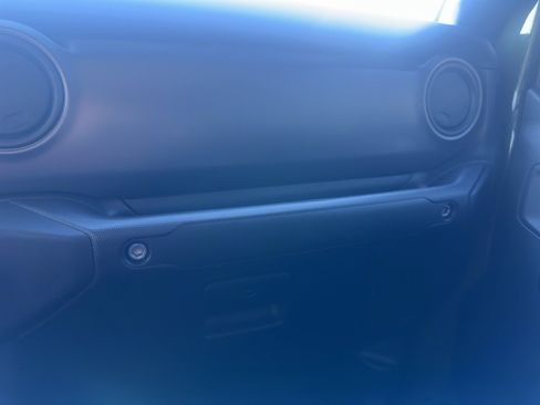 Used 2023 Jeep Gladiator Sport image 21