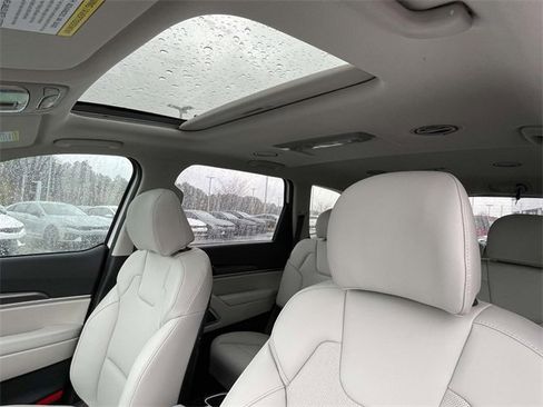 New 2025 Kia Telluride S image 6