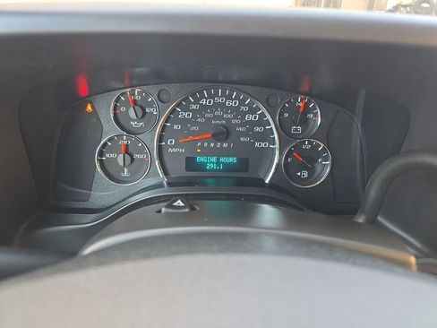 Used 2024 Chevrolet Express 2500 w/ Driver Convenience Package RWD image 12