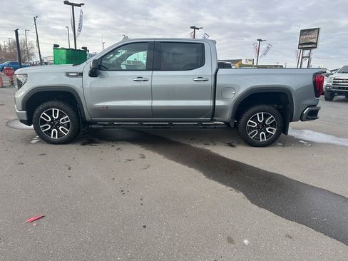 Used 2024 GMC Sierra 1500 AT4 w/ Technology Package image 7