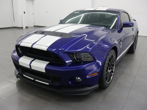 Used 2013 Ford Mustang Shelby GT500 RWD image 7
