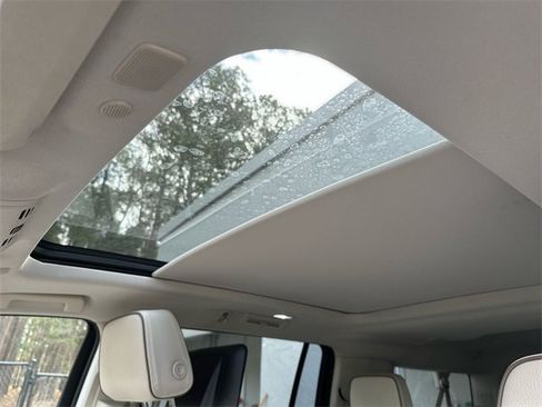 Used 2023 GMC Yukon XL Denali w/ Denali Reserve Package image 23