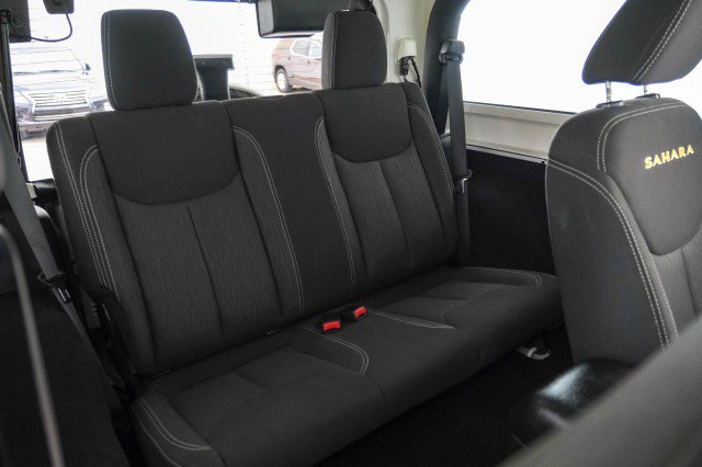 Used 2015 Jeep Wrangler Sahara AWD/4WD image 32