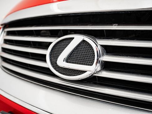 Used 2005 Lexus SC 430 Convertible image 3