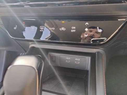 New 2026 Nissan Kicks SR w/ Cold Weather Package image 18