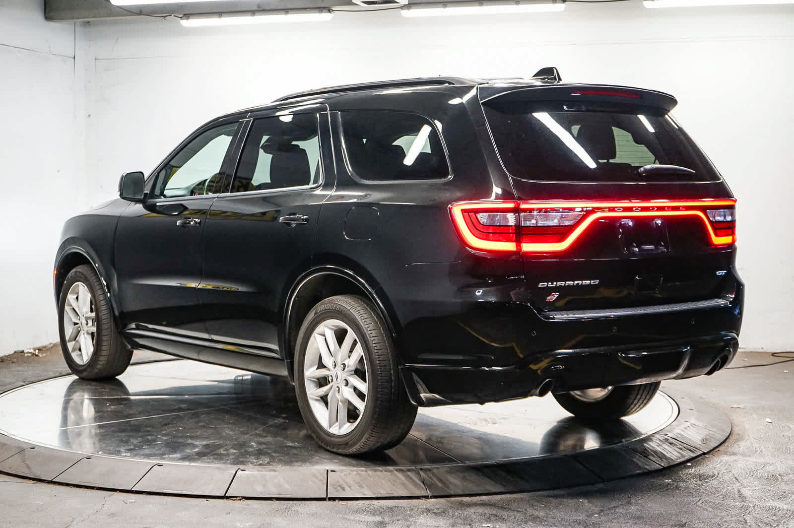Used 2025 Dodge Durango GT AWD/4WD image 8
