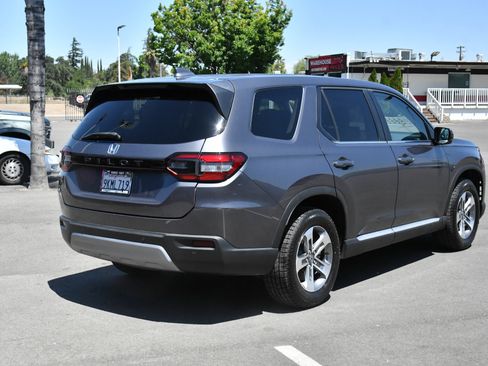 Used 2024 Honda Pilot EX-L image 8