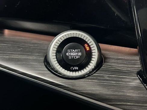 Used 2023 Jeep Wagoneer Series II w/ Premium Group I image 17