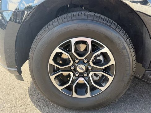 Used 2024 Ford Expedition Max XLT AWD/4WD image 9