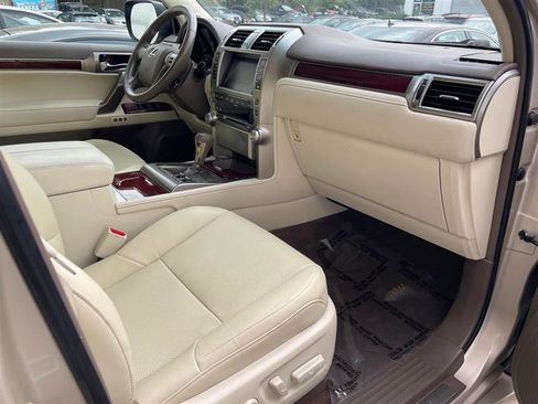 Used 2011 Lexus GX 460 image 50