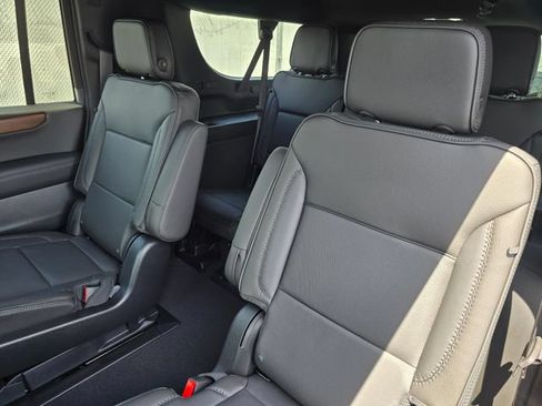 New 2026 GMC Yukon XL Denali w/ Denali Reserve Package AWD/4WD image 18