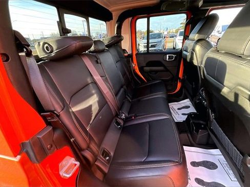 Used 2025 Jeep Gladiator Sport image 22