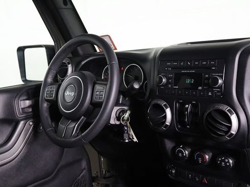 Used 2016 Jeep Wrangler Unlimited Sport w/ Quick Order Package 24S AWD/4WD image 18