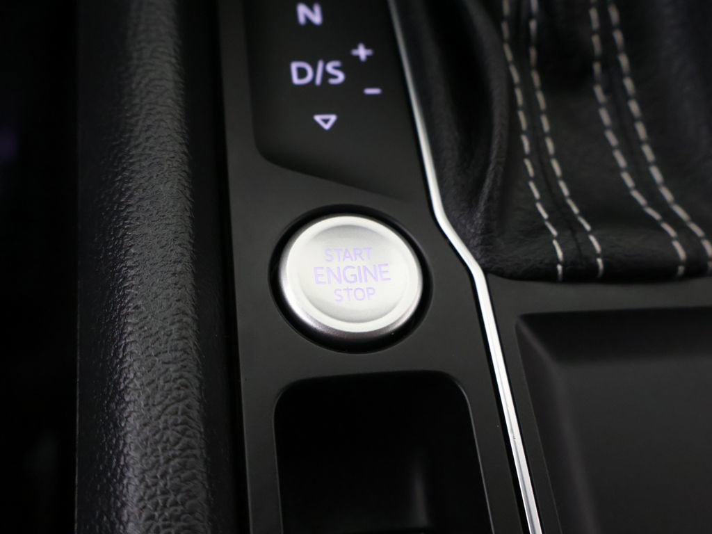 Used 2022 Volkswagen Atlas Cross Sport SE FWD image 40