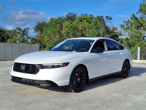 New 2025 Honda Accord SE image 3