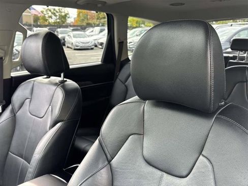 Used 2023 Kia Telluride EX w/ EX Captain's Chair Package image 20