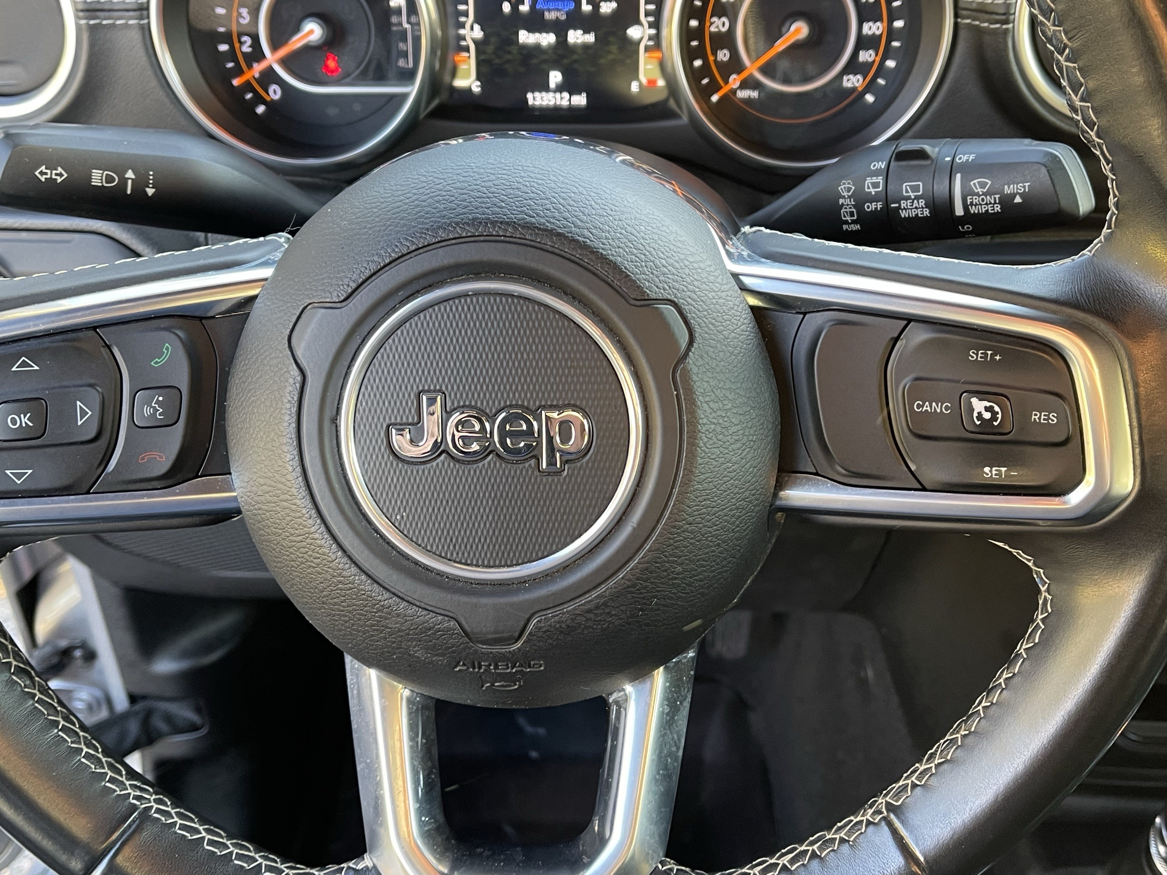 Used 2018 Jeep Wrangler Unlimited Sahara AWD/4WD image 18