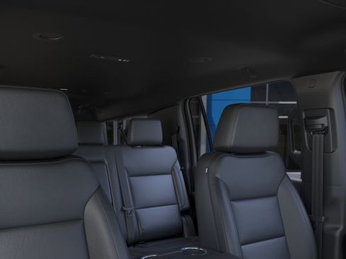 New 2025 Chevrolet Suburban LT image 24
