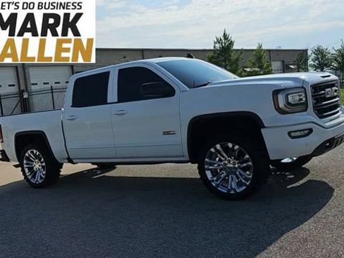Used 2018 GMC Sierra 1500 SLT AWD/4WD image 2