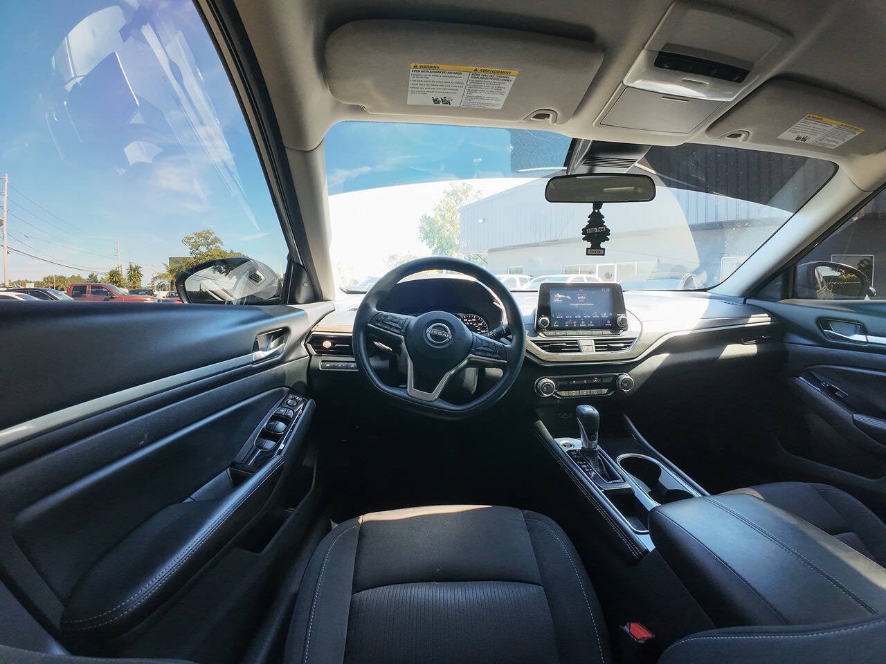 Used 2023 Nissan Altima 2.5 SV FWD image 21