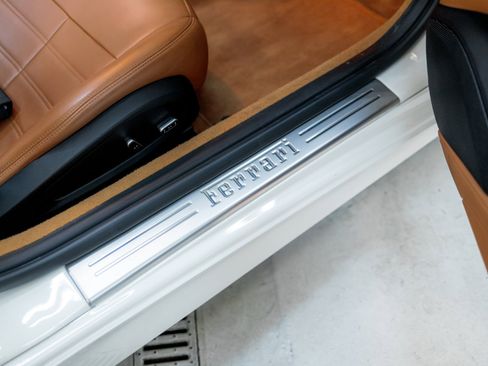 Used 2016 Ferrari California T image 45