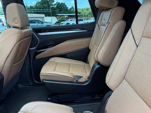 Used 2025 Cadillac Escalade Premium Luxury w/ Touring Package AWD/4WD image 16