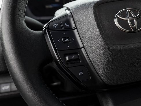 Used 2024 Toyota bZ4X XLE image 20