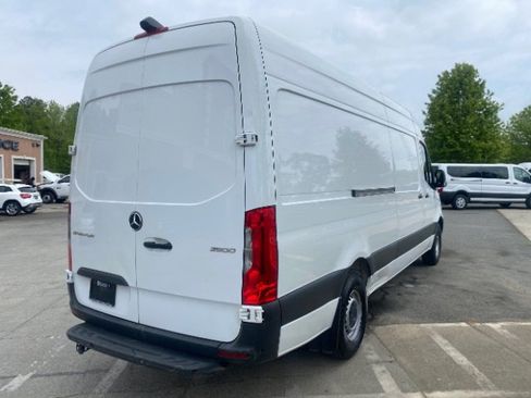 Used 2023 Mercedes-Benz Sprinter 2500 image 5