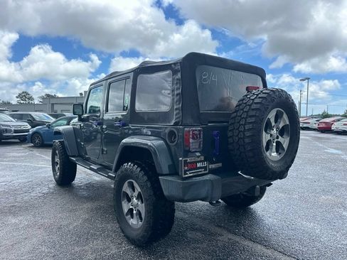Used 2016 Jeep Wrangler Unlimited Sahara w/ Dual Top Group AWD/4WD image 5