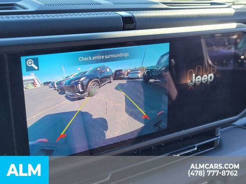 Used 2024 Jeep Gladiator Mojave image 23