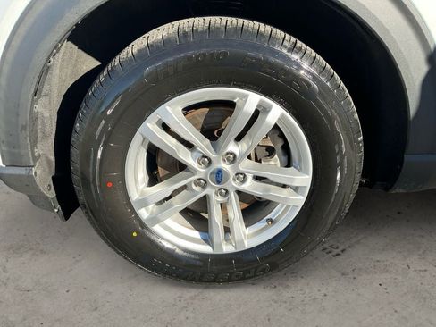 Used 2023 Ford Explorer XLT w/ Equipment Group 202A image 14