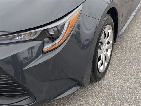 Used 2025 Toyota Corolla LE image 14