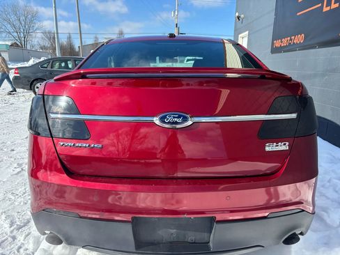 Used 2013 Ford Taurus SHO image 4