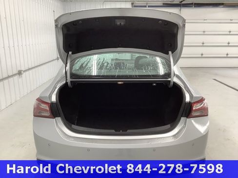 Used 2020 Chevrolet Malibu LT w/ Fleet LT Safety Plus Package image 5