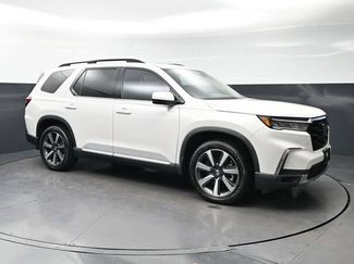 Certified 2023 Honda Pilot Touring video 3