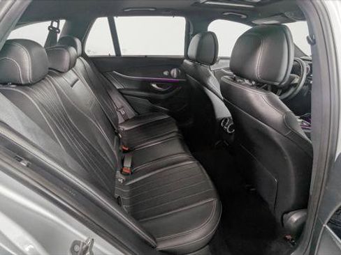 Used 2017 Mercedes-Benz E 400 4MATIC Wagon image 23