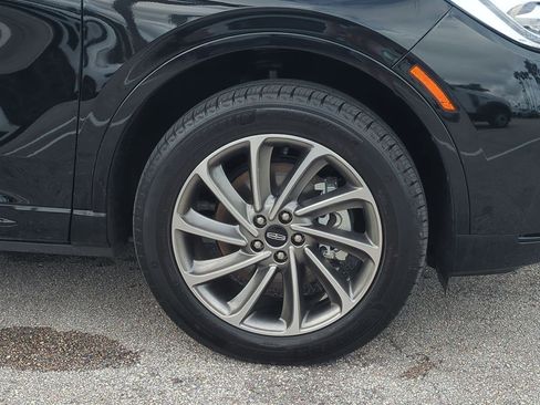 Used 2025 Lincoln Corsair Grand Touring image 12