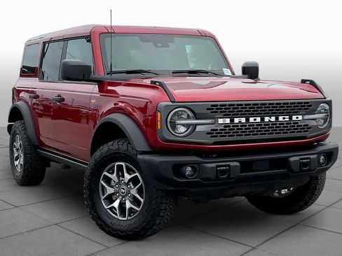 Certified 2025 Ford Bronco Badlands AWD/4WD image 3