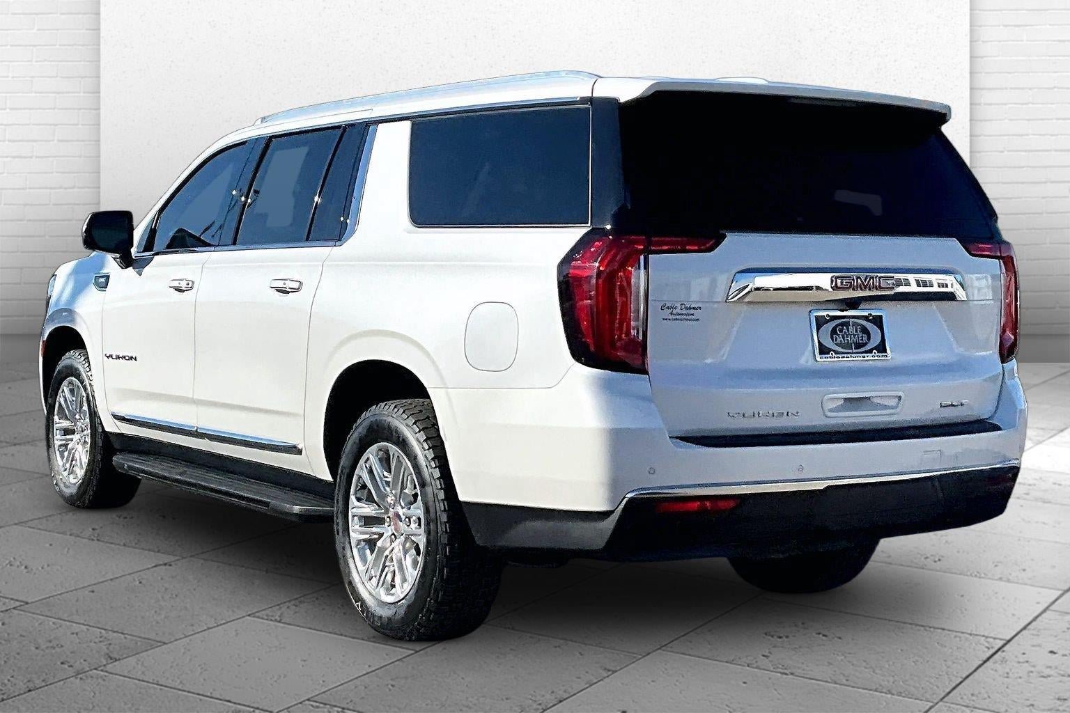 Used 2024 GMC Yukon XL SLT w/ SLT Luxury Package AWD/4WD image 11