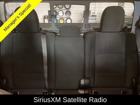 Used 2021 Jeep Gladiator Willys image 15