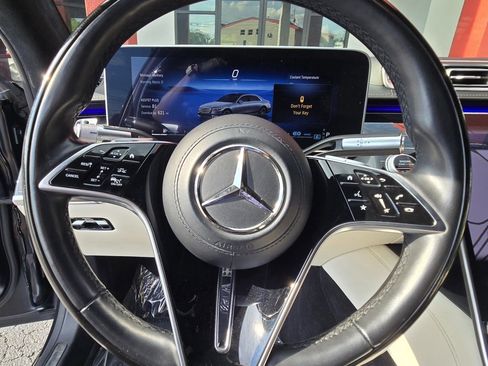 Used 2022 Mercedes-Benz S 580 S 580 w/ AMG Line Package image 23
